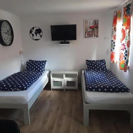 Small House Pensión Kerepes