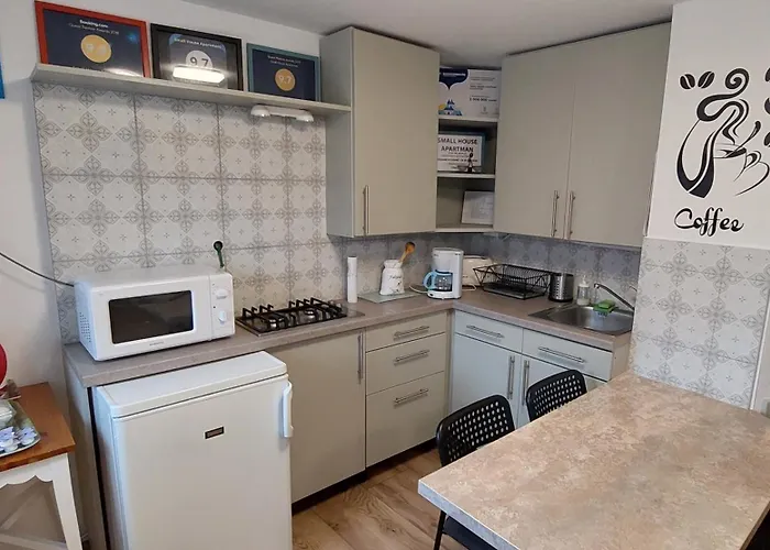 Small House Guest house *